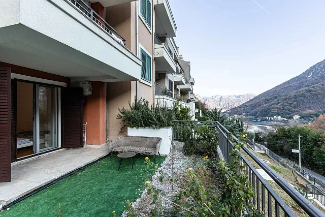 Three-bedroom, spacious and bright apartment for sale in the most beautiful part of Montenegro — photo 13